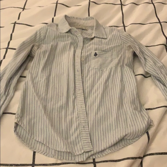 Button down - Picture 1 of 3